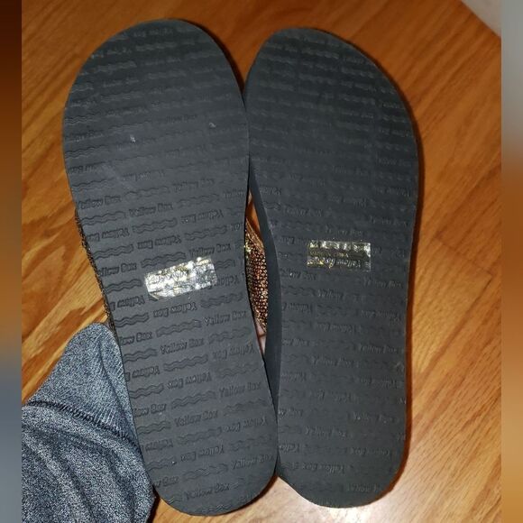 Yellow Box gold Sequin Sandals - Picture 5 of 6